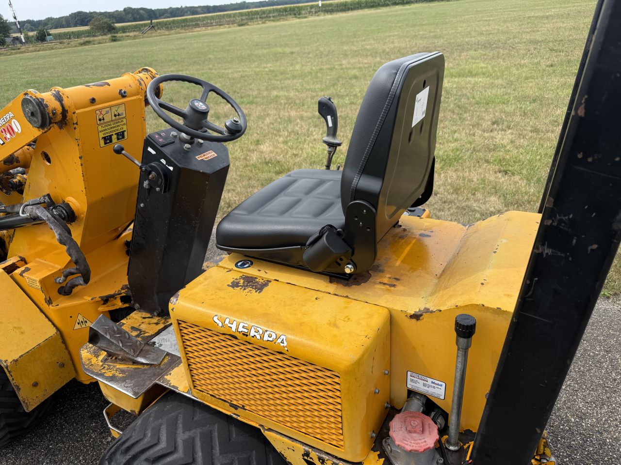 Sherpa 300 mini shovel. Giant, Weidemann, minishovel
