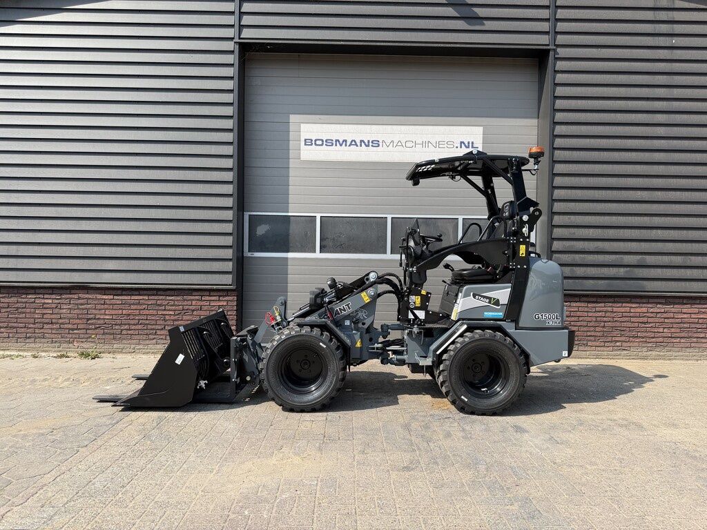Giant G1500L X-TRA minishovel NIEUW giekvering €625 LEASE