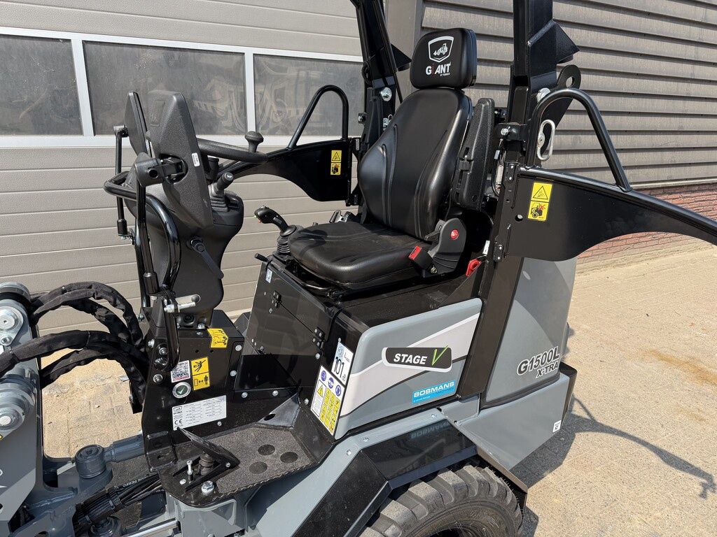 Giant G1500L X-TRA minishovel NIEUW giekvering €625 LEASE