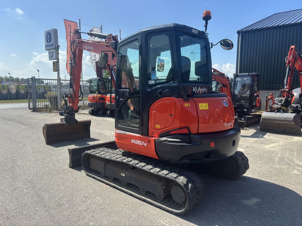 KUBOTA KX57-4