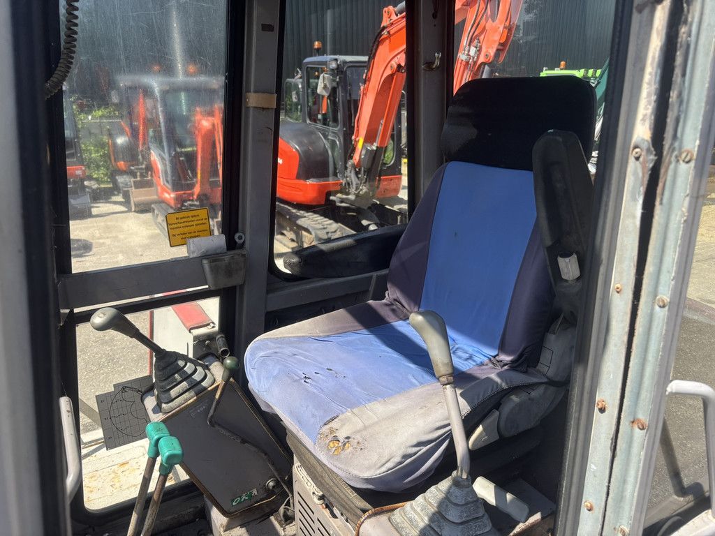 TAKEUCHI TB045