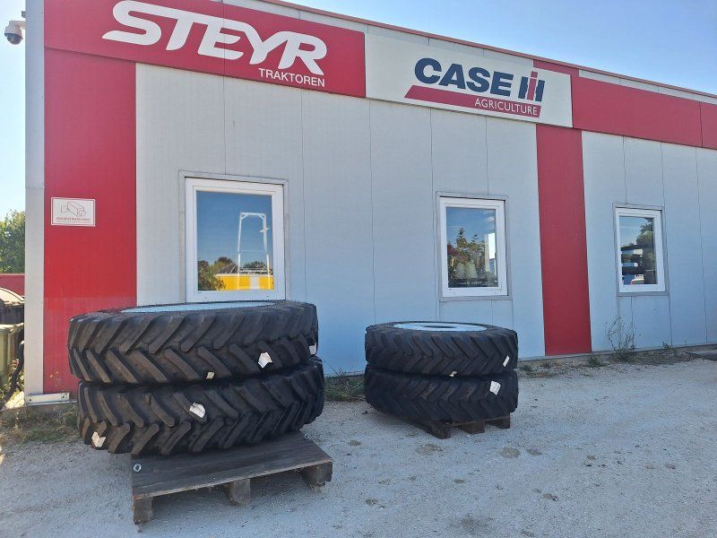 BKT 480/80R46+380/85R34 Pflegeräder