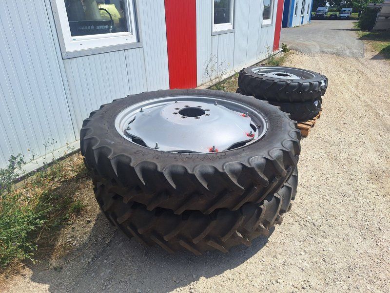 Mitas 300/95R46+270/80R36