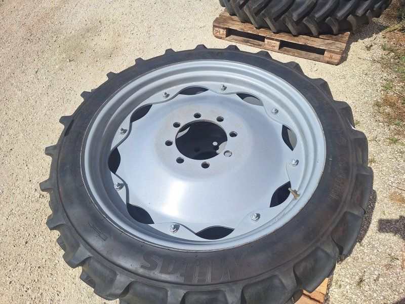 Mitas 300/95R46+270/80R36