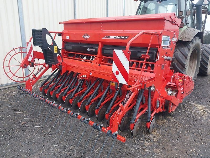 Kuhn Drillmaschine Integra 3003 24 SD + Kreiselegge HRB 303D