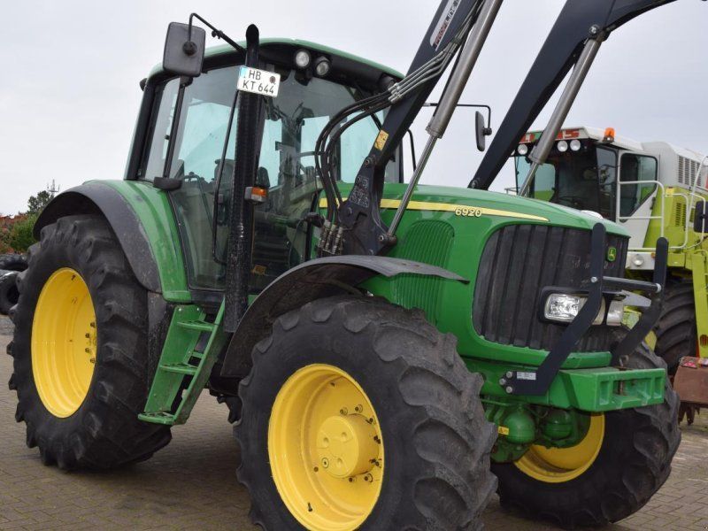 John Deere 6920