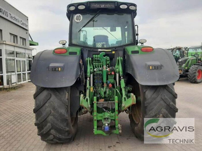 John Deere 6215 R