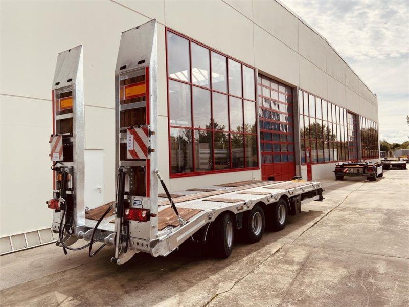 Möslein TT 31 31 t Tridem- Tieflader 3 Achs, 8 Ladefläc