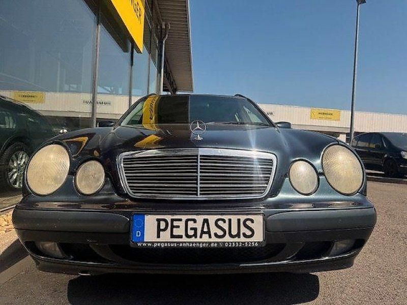 Mercedes Benz E 200 KOMPRESSOR CLASSIC PKW Kombi AHK