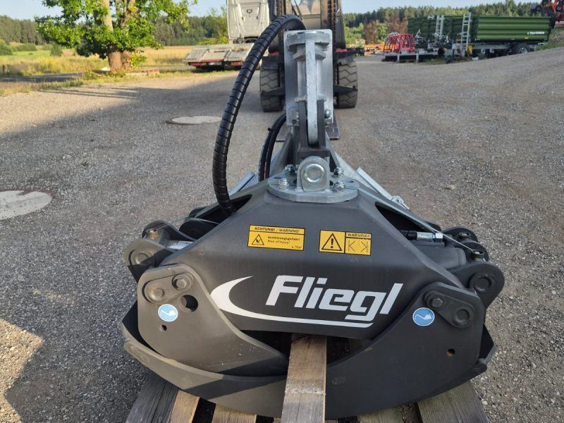 Fliegl RZ 185 Heckanbau KAT 2