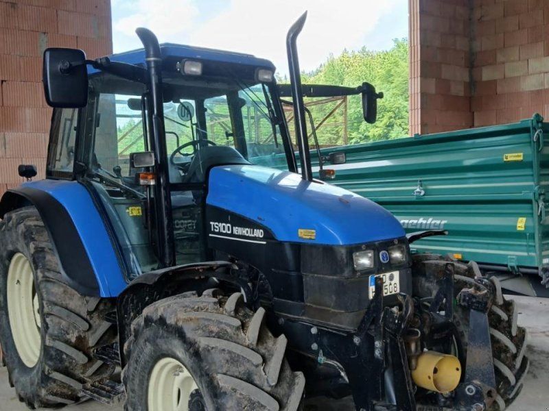 New Holland TS 100