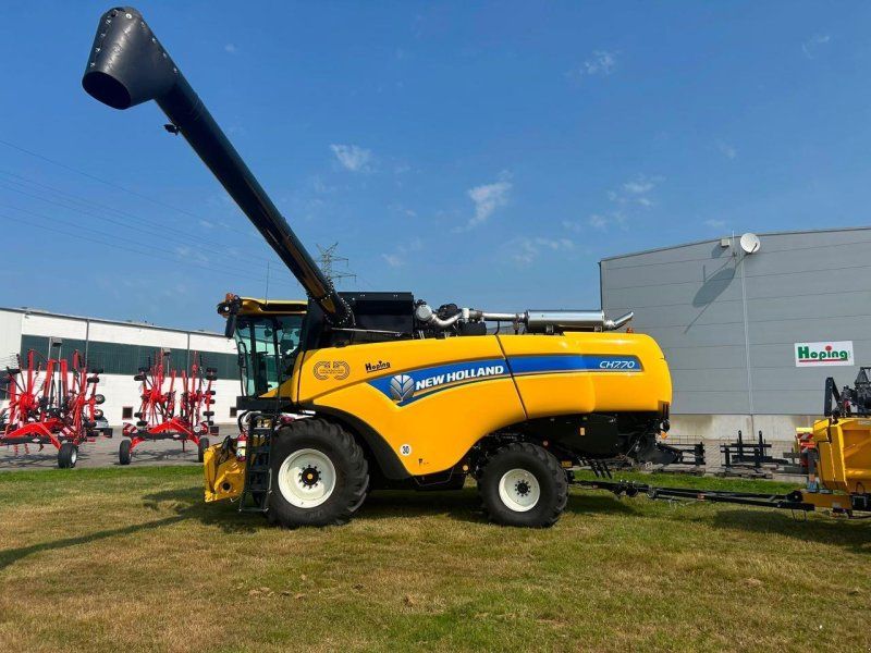 New Holland CH7.70