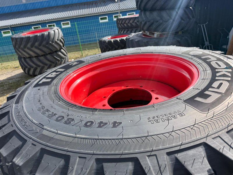 Nokian 440/80 R28 + 540/80 R38