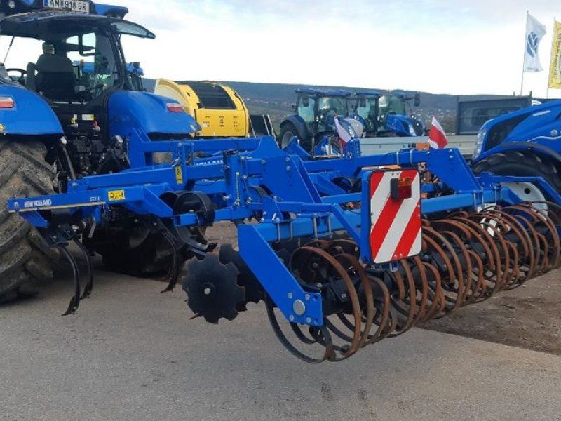 New Holland STXV300R