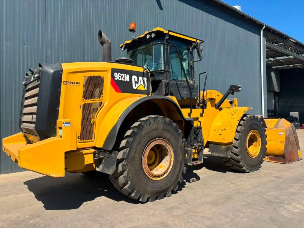 CAT 962 M