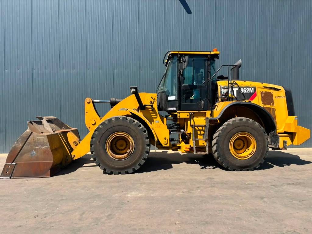 CAT 962 M