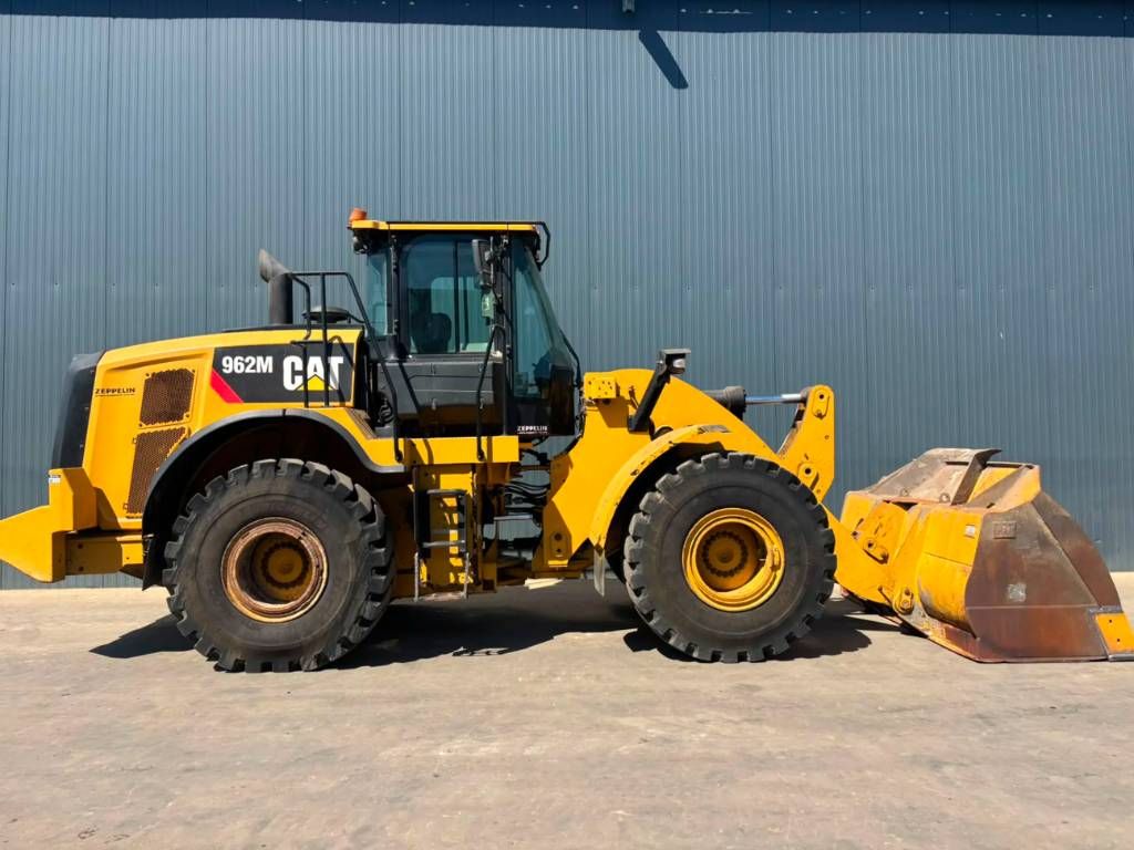 CAT 962 M