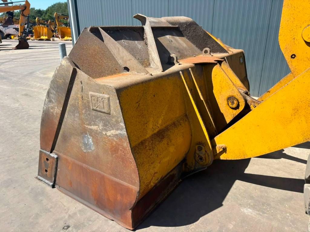 CAT 962 M