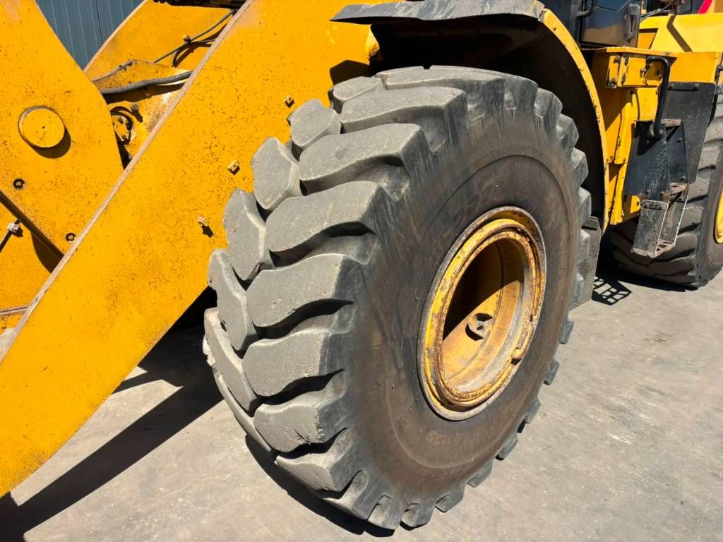 CAT 962 M