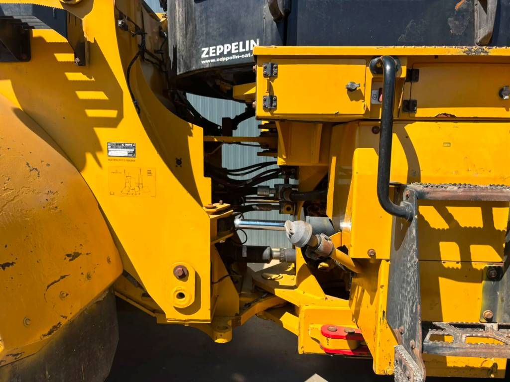 CAT 962 M