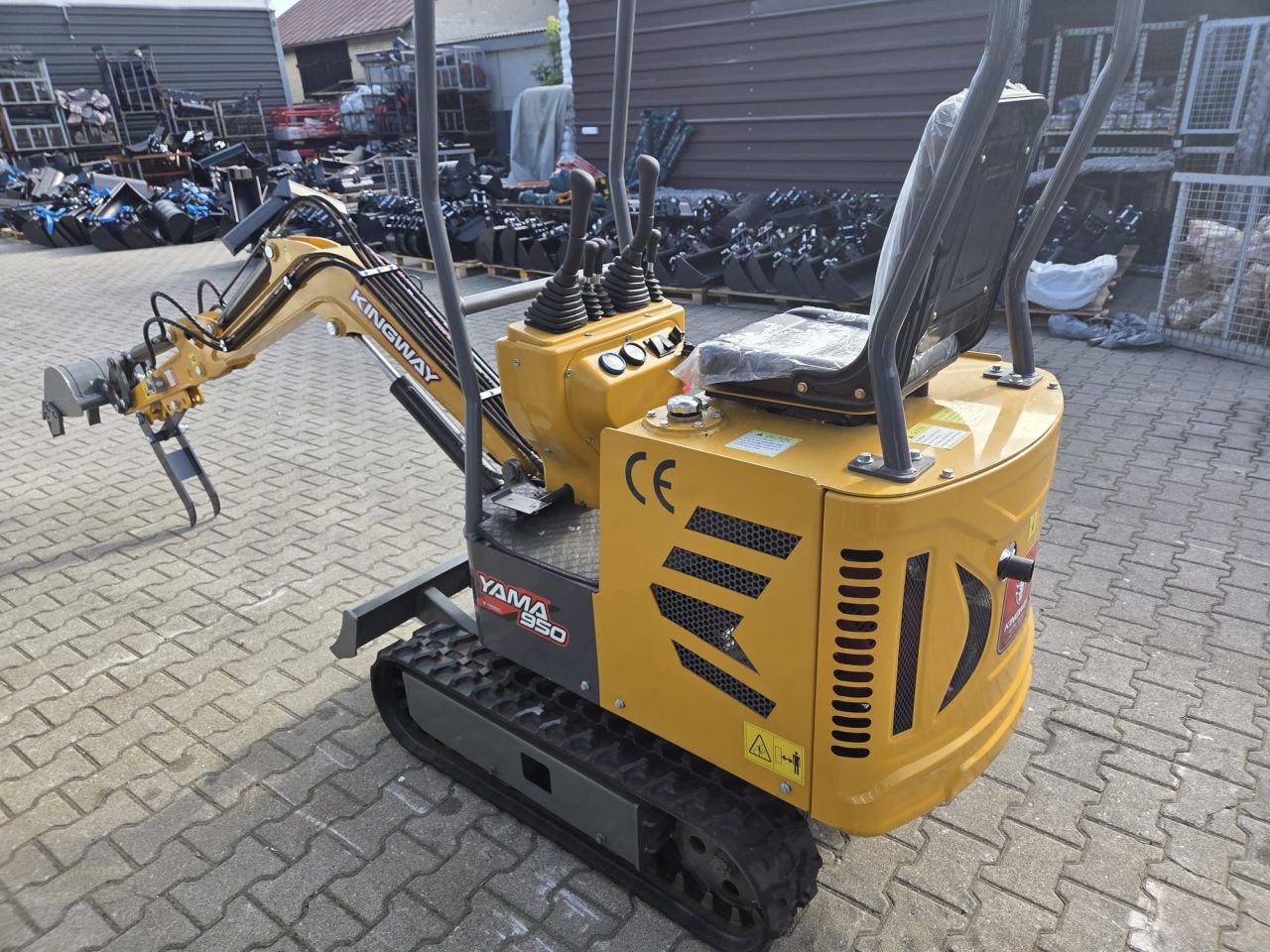 YAMA 950 Minigraver €4.900 KINGWAY GRATIS LEVERING