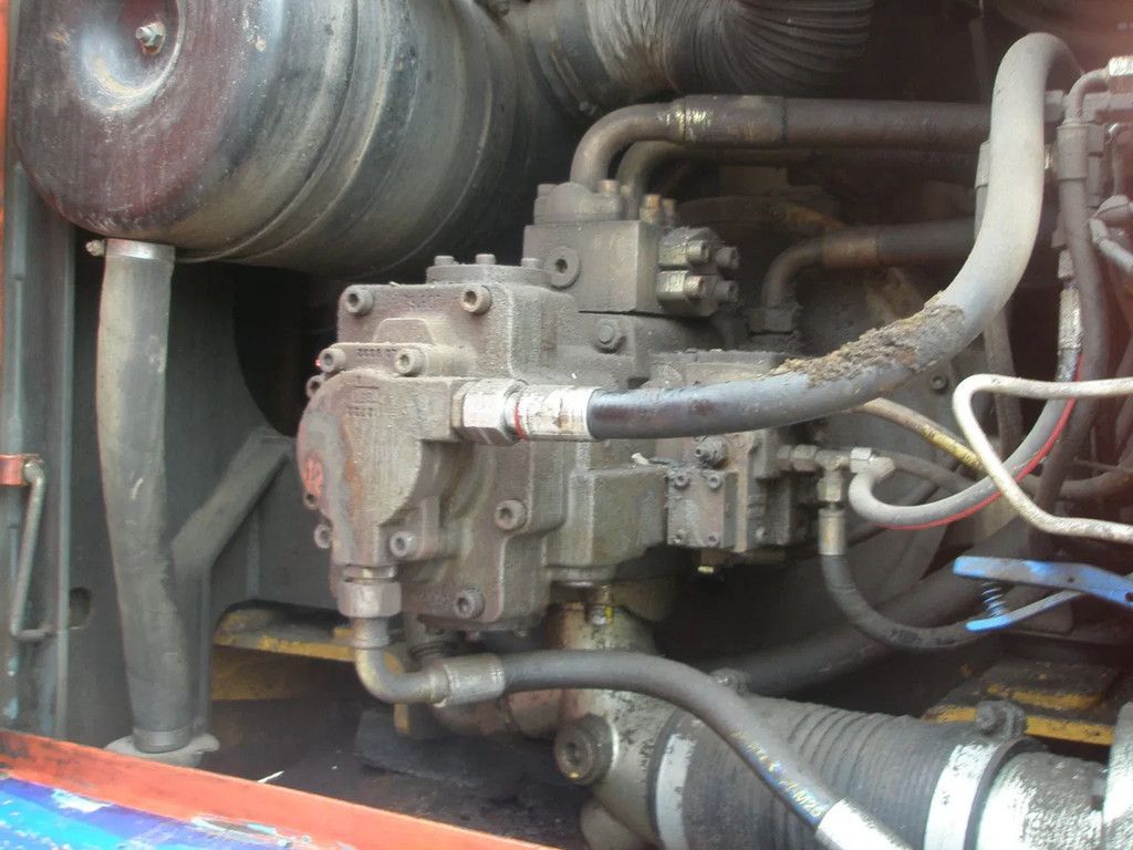 Liebherr R924B