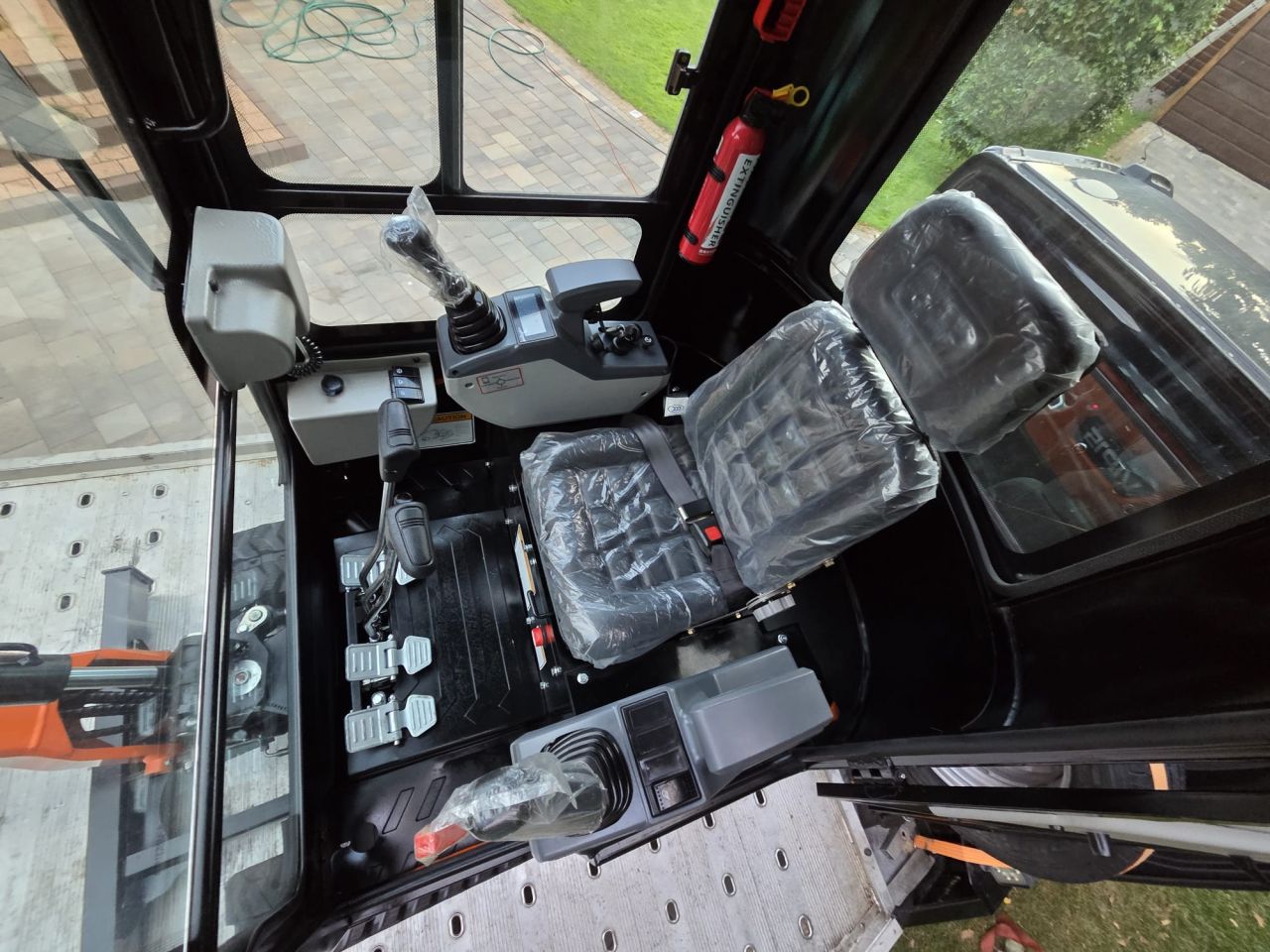 Minibagger Kingway VIP15, Joysticks, Knickmatick, Lieferung