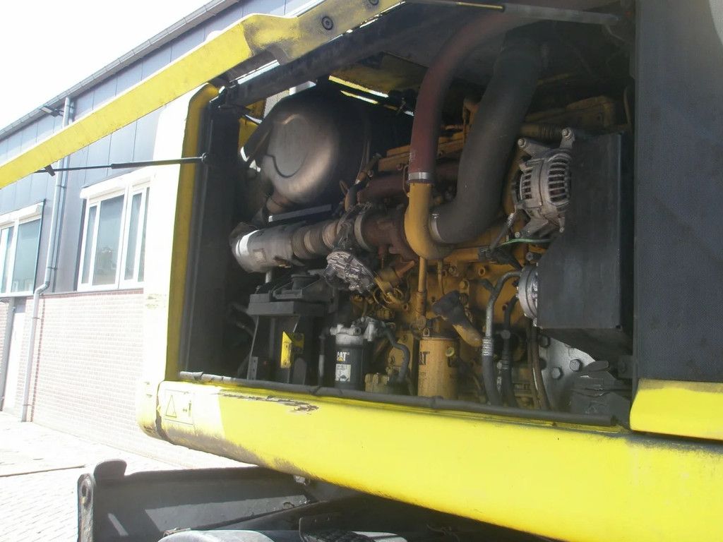 Caterpillar M318F
