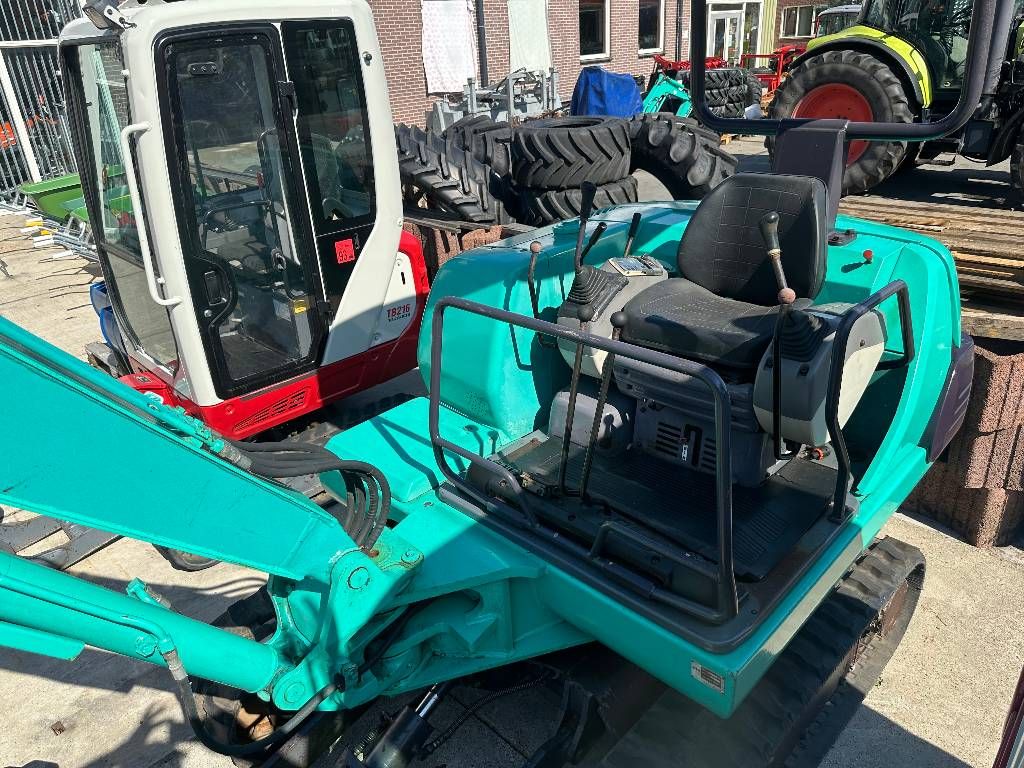 Komatsu PC 30-7