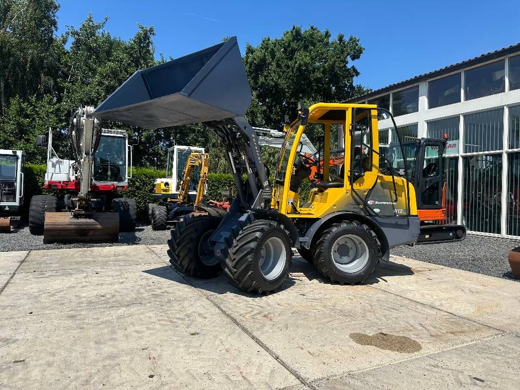 Eurotrac W12 i-CF XL (40 pk uitvoering Stage V norm)