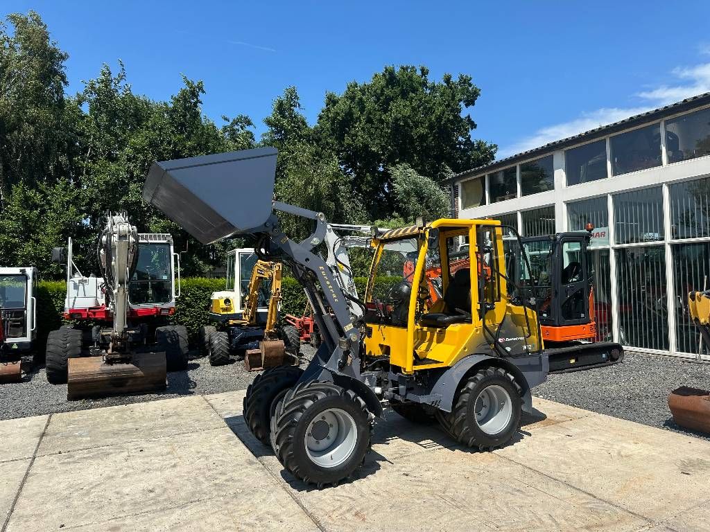 Eurotrac W12 i-CF XL (40 pk uitvoering Stage V norm)
