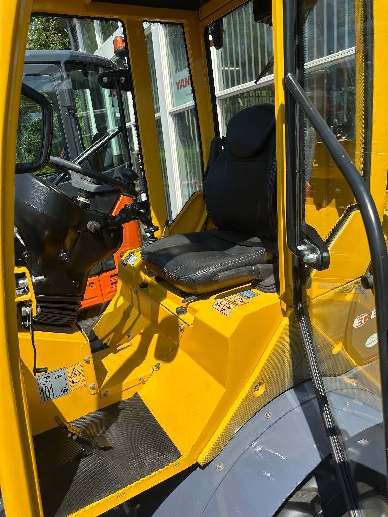 Eurotrac W12 i-CF XL (40 pk uitvoering Stage V norm)