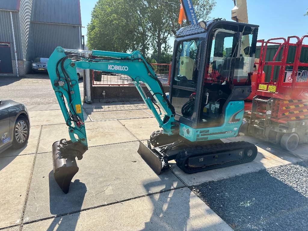 Kobelco SK 17 SR-3