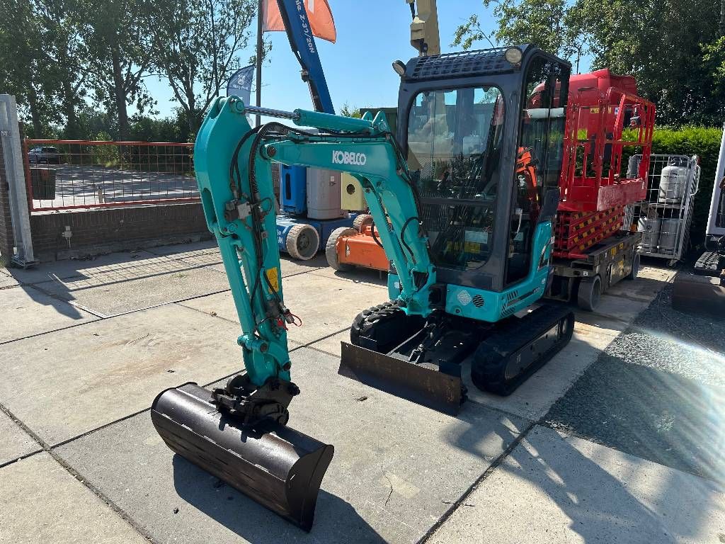 Kobelco SK 17 SR-3