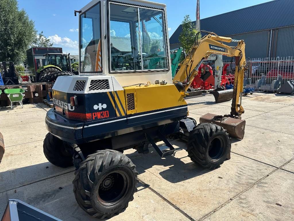 Komatsu PW30