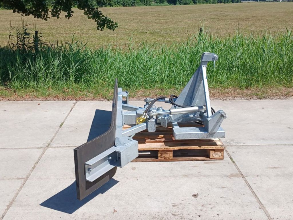 Rubberschuif 2.70m hydraulisch zwenkbaar
