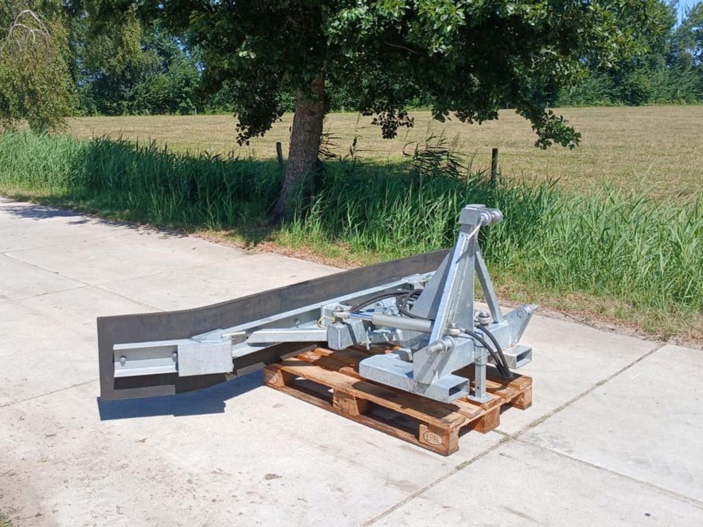 Rubberschuif 2.70m hydraulisch zwenkbaar
