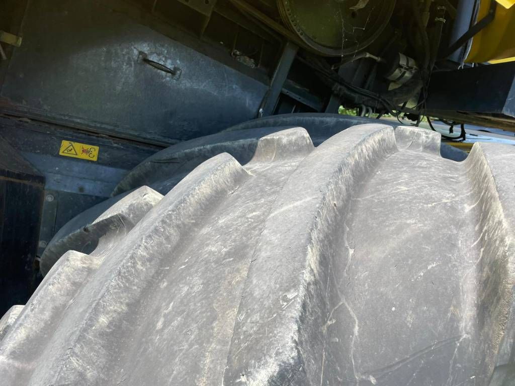 New Holland CR 980 combine