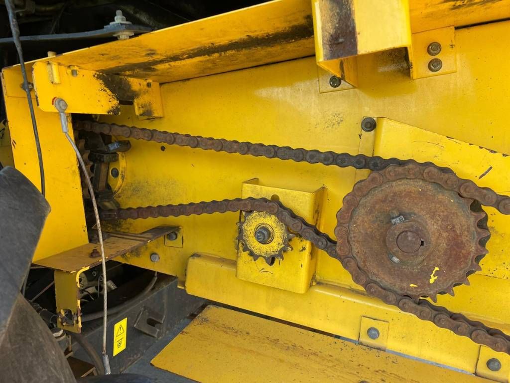 New Holland CR 980 combine