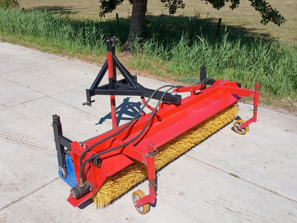 QMAC Veegmachine 2.25m