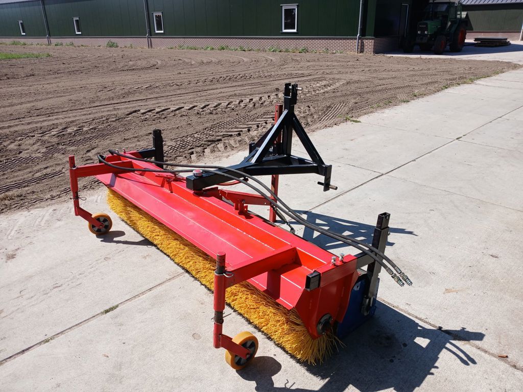 QMAC Veegmachine 2.25m