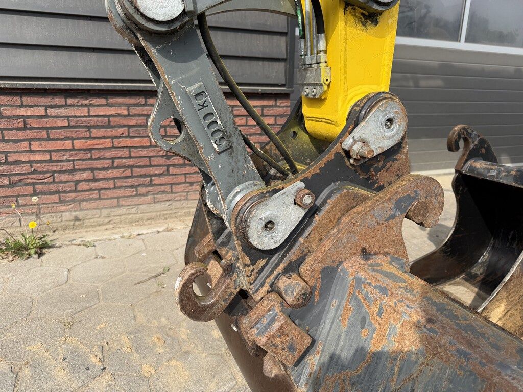 Neuson EZ80 midi graafmachine – SLOOP/SORTEER – AIRCO