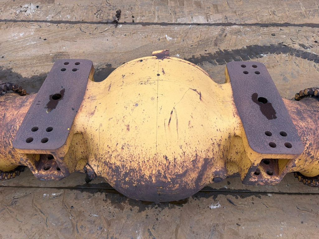 Caterpillar 990 axle