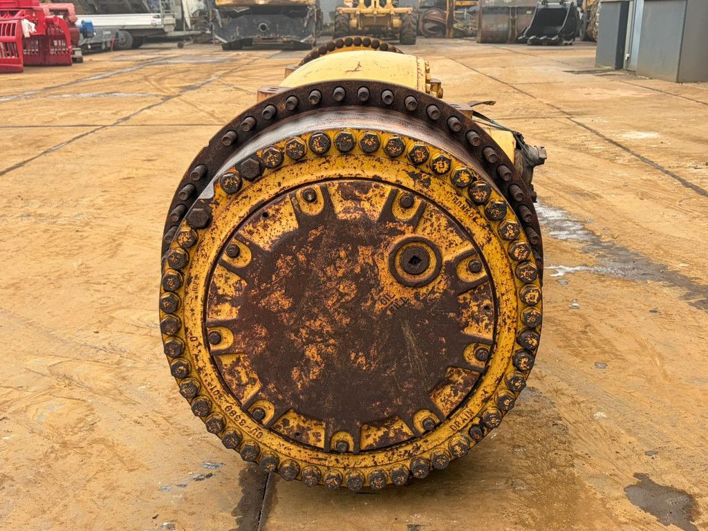 Caterpillar 990 axle