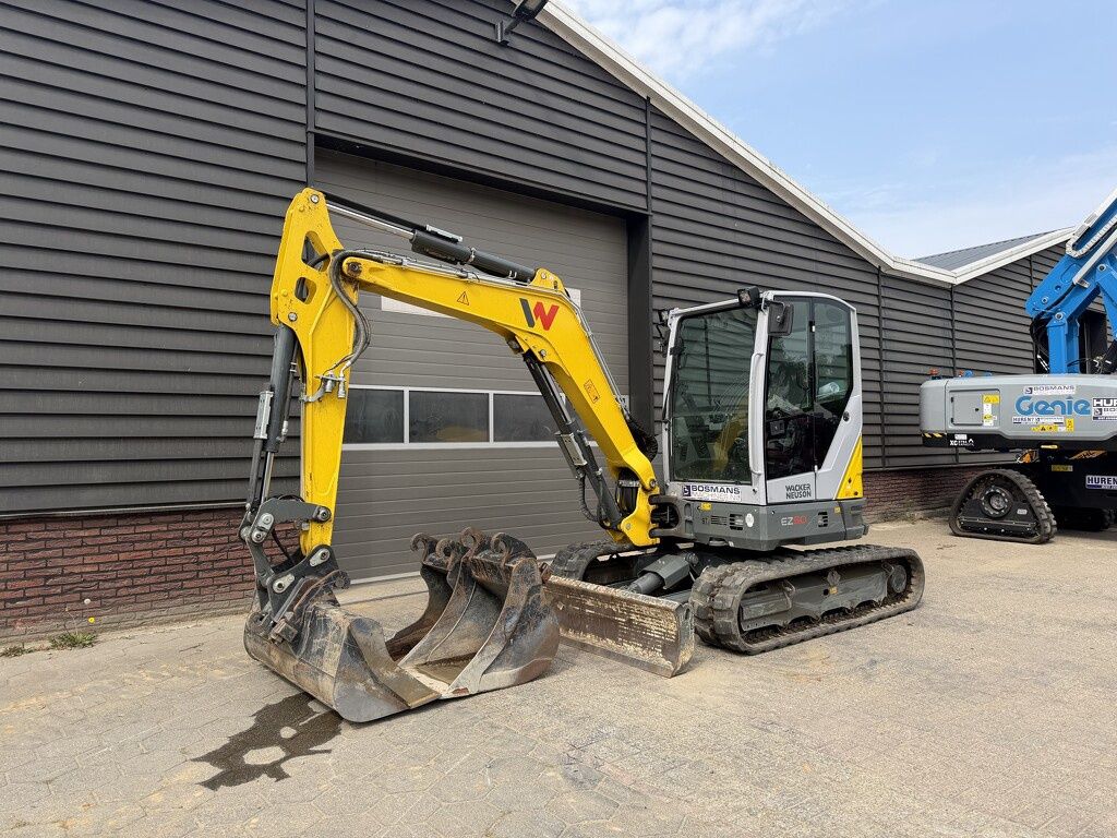 Neuson EZ50 rupsgraafmachine €835 LEASE - AIRCO sloop sorteer