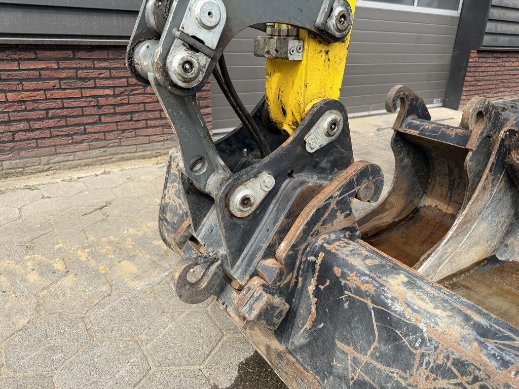 Neuson EZ50 rupsgraafmachine €835 LEASE - AIRCO sloop sorteer
