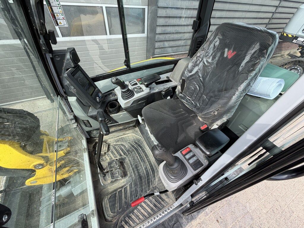 Neuson EZ50 rupsgraafmachine €835 LEASE - AIRCO sloop sorteer