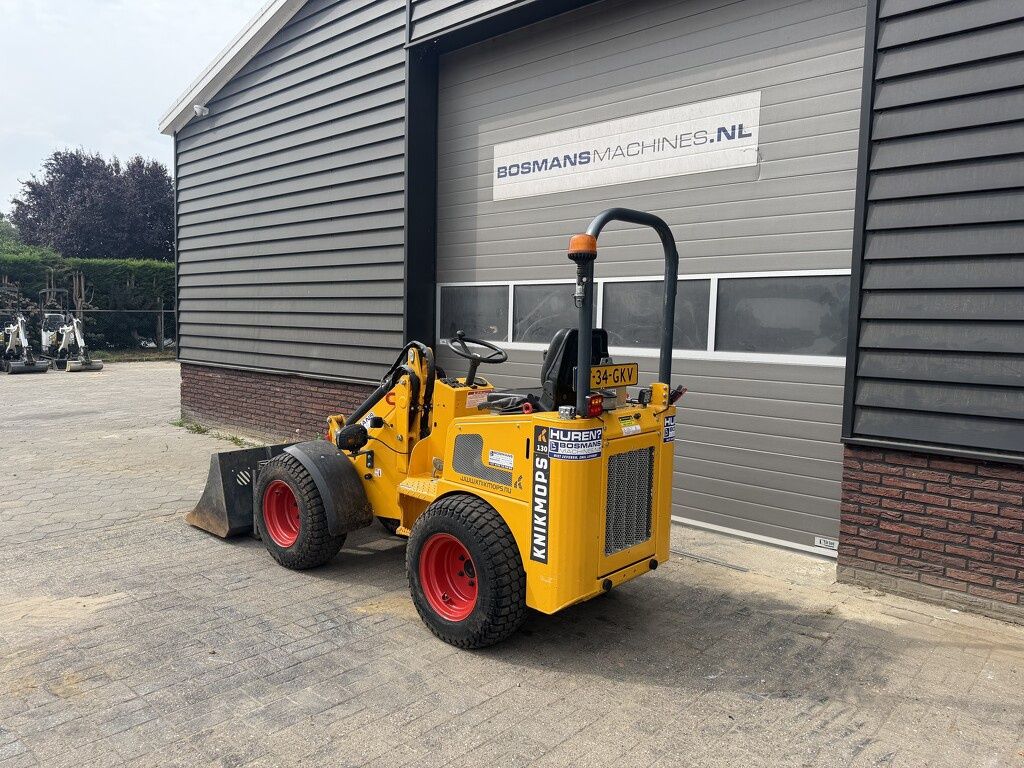 Knikmops 130 minishovel BJ 2024 €490 LEASE