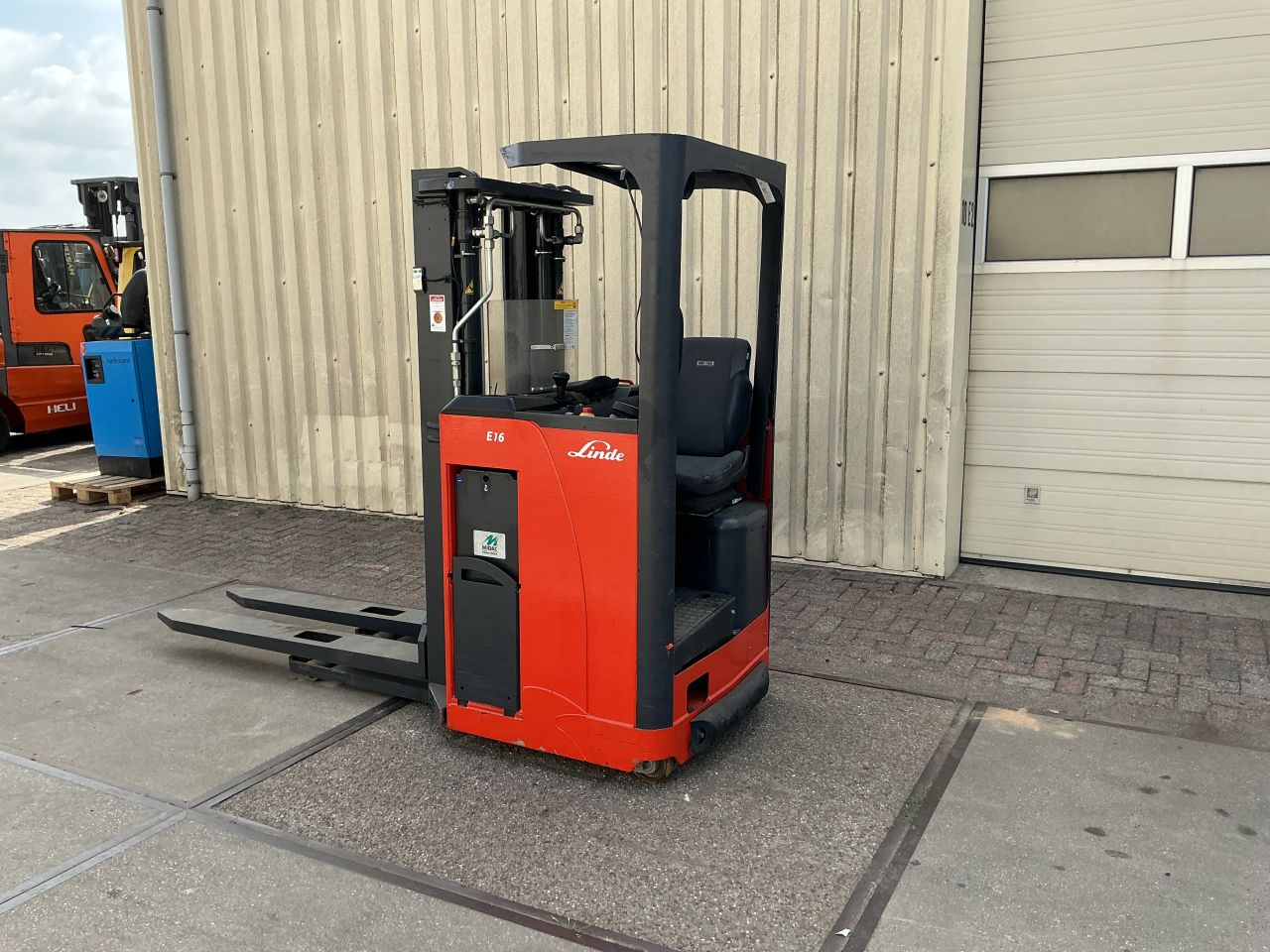 Te Koop Reachtruck Linde bouwjaar 2020