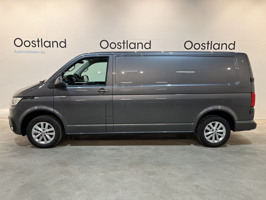 Volkswagen Transporter 2.0 TDI L2H1 150 PK Automaat / Euro 6 / Airco / CarPlay / Cruise Control / Navigatie / Trekhaak / PDC / 37.200 KM !! MARGE !!!